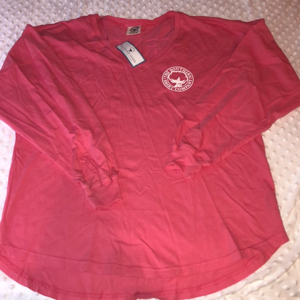 Women’s size medium southern shirt company